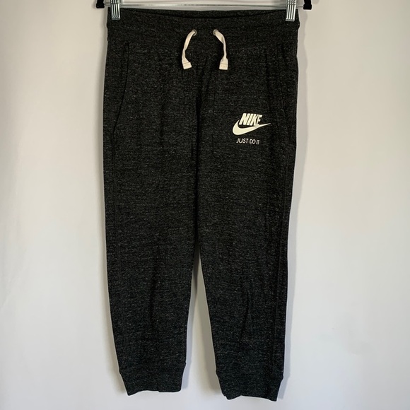 Nike Dark Grey Cropped Skinny Capri Sweatpants - Picture 1 of 7